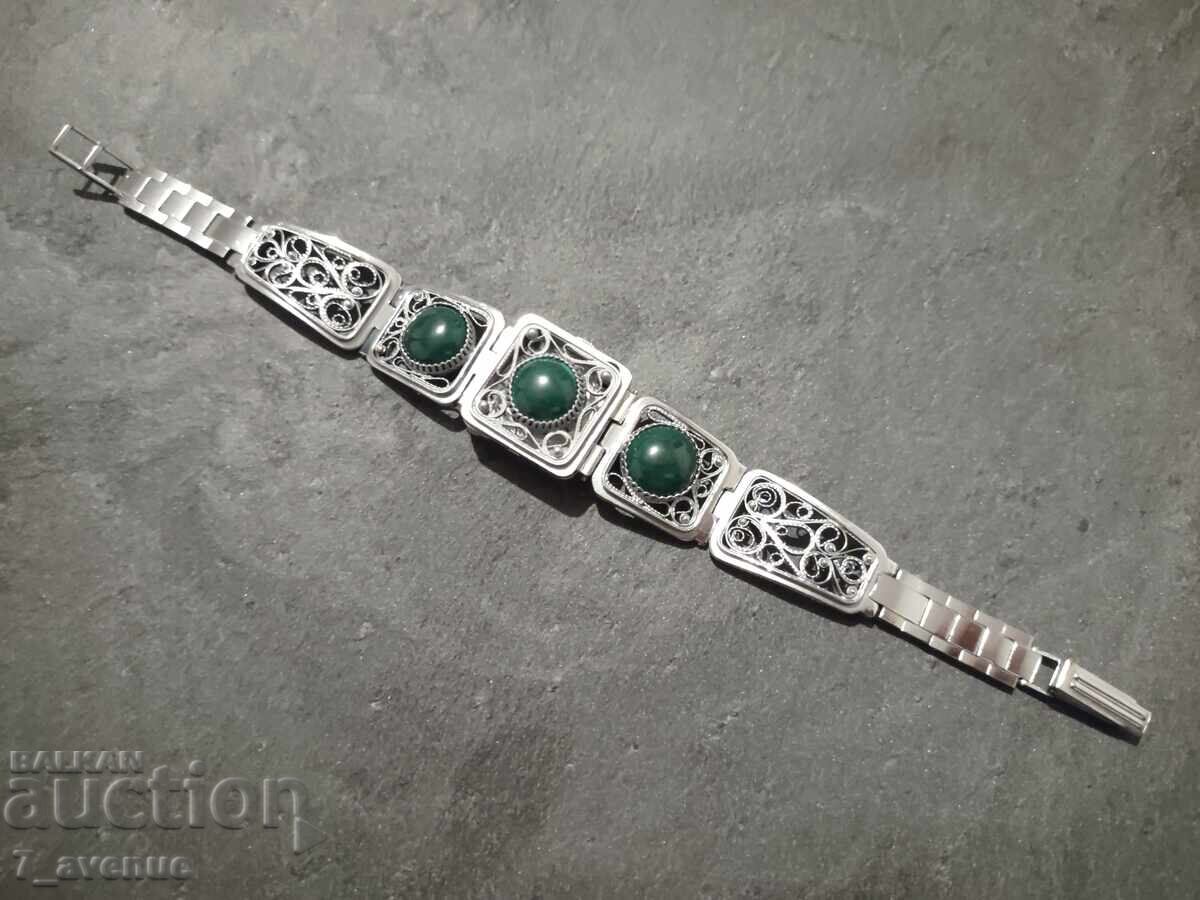 Дамски руски часовник с естествен камък 8.11.2025 с цена 399.00 лв. | € 204.01