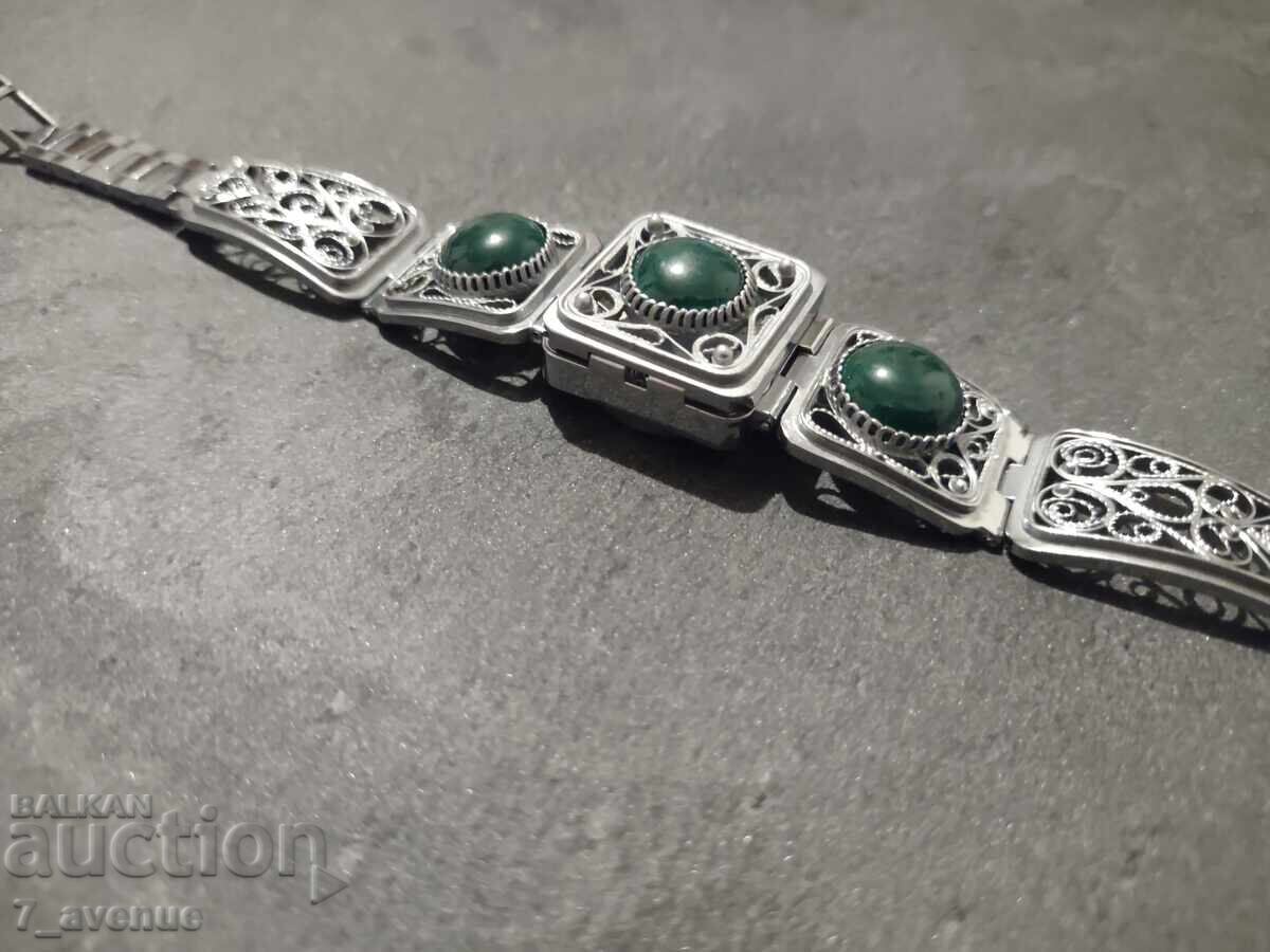 Доставка на Дамски руски часовник с естествен камък 8.11.2025