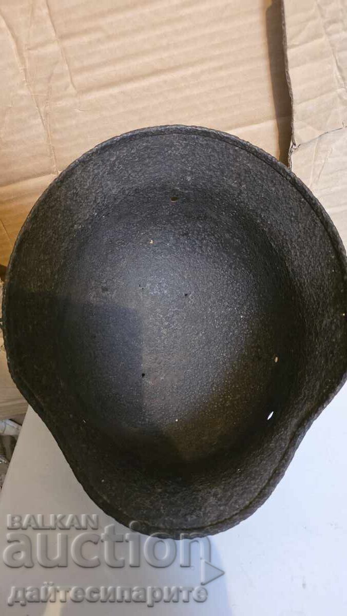 Стара немска каска,автентична,ръждясала! - 5 Стара немска каска,автентична,ръждясала! - 5