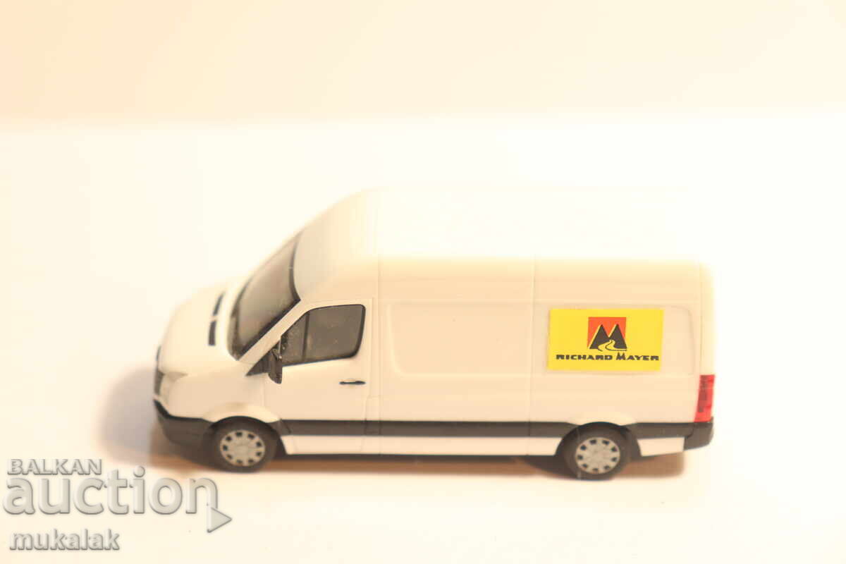 HERPA 1:87 H0 VW CRAFTER Minibus Truck Model with price 15.00 BGN | € 7.67
