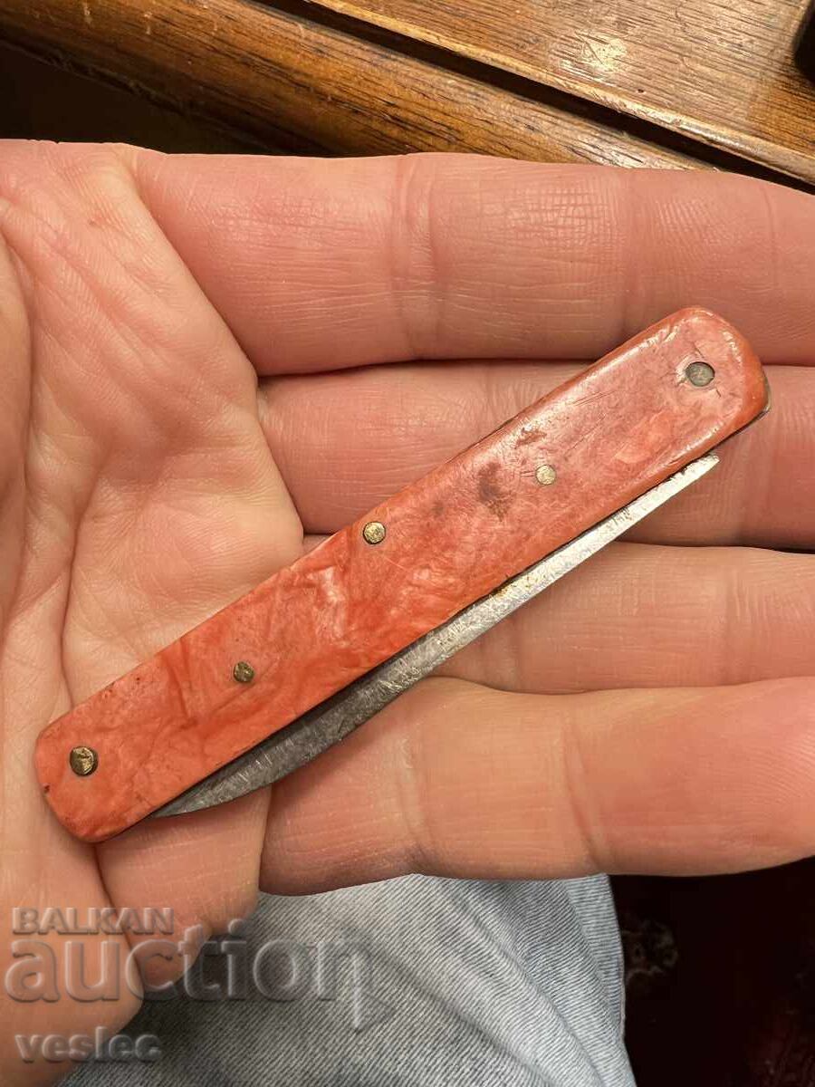 Βουλγαρικό Παλιό τσεπάκι Μαχαίρι Μαχαίρι Δρεπάνι Σφυρί Κόκκινο Μάρμαρο με τιμή 5.00 BGN | € 2.56