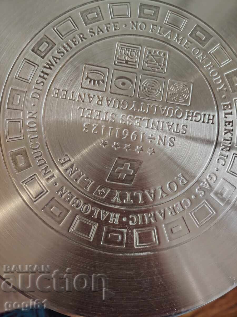 Large deep frying pan and small saucepan - NEW! - 6