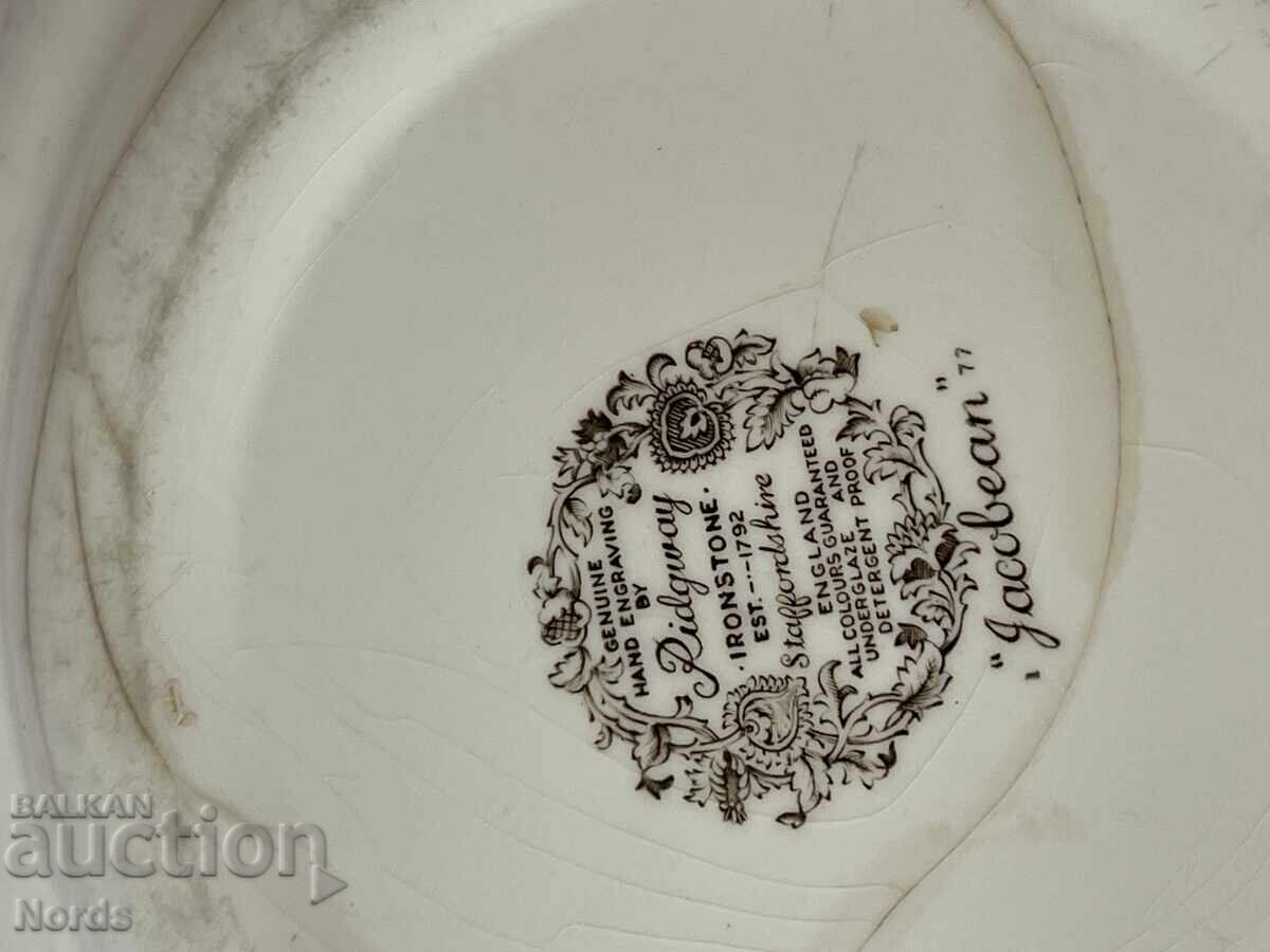 Delivery of Old porcelain plate Delivery of Old porcelain plate