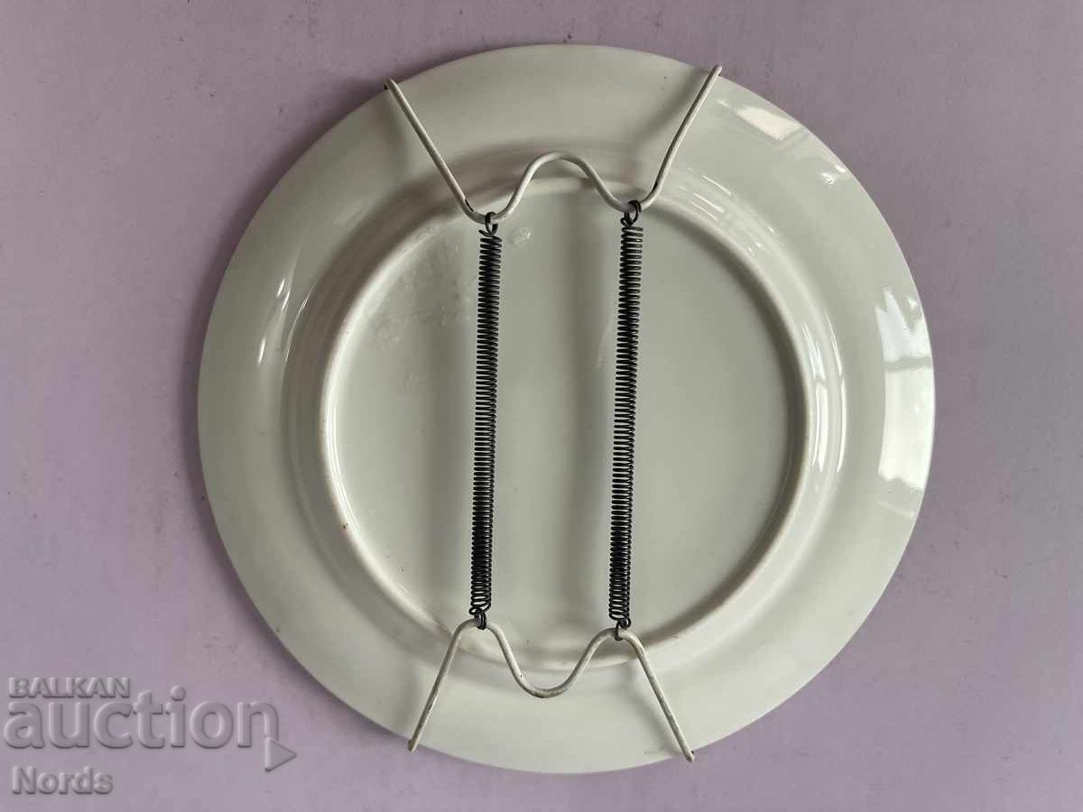 Auction Old porcelain plate Auction Old porcelain plate