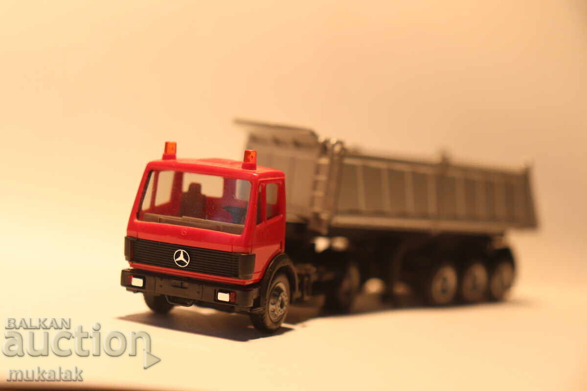 Delivery of HERPA 1:87 H0 MERCEDES GONDOLA DUMP TRUCK TIR MODEL