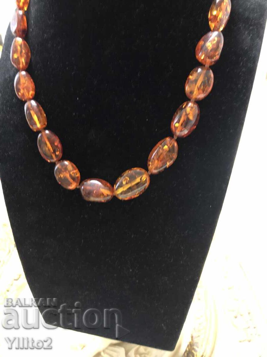 Δημοπρασία Κεχριμπαρένιο κολιέ με ασημένιο κούμπωμα