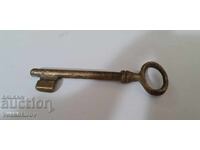 Стар голям бронзов ключ