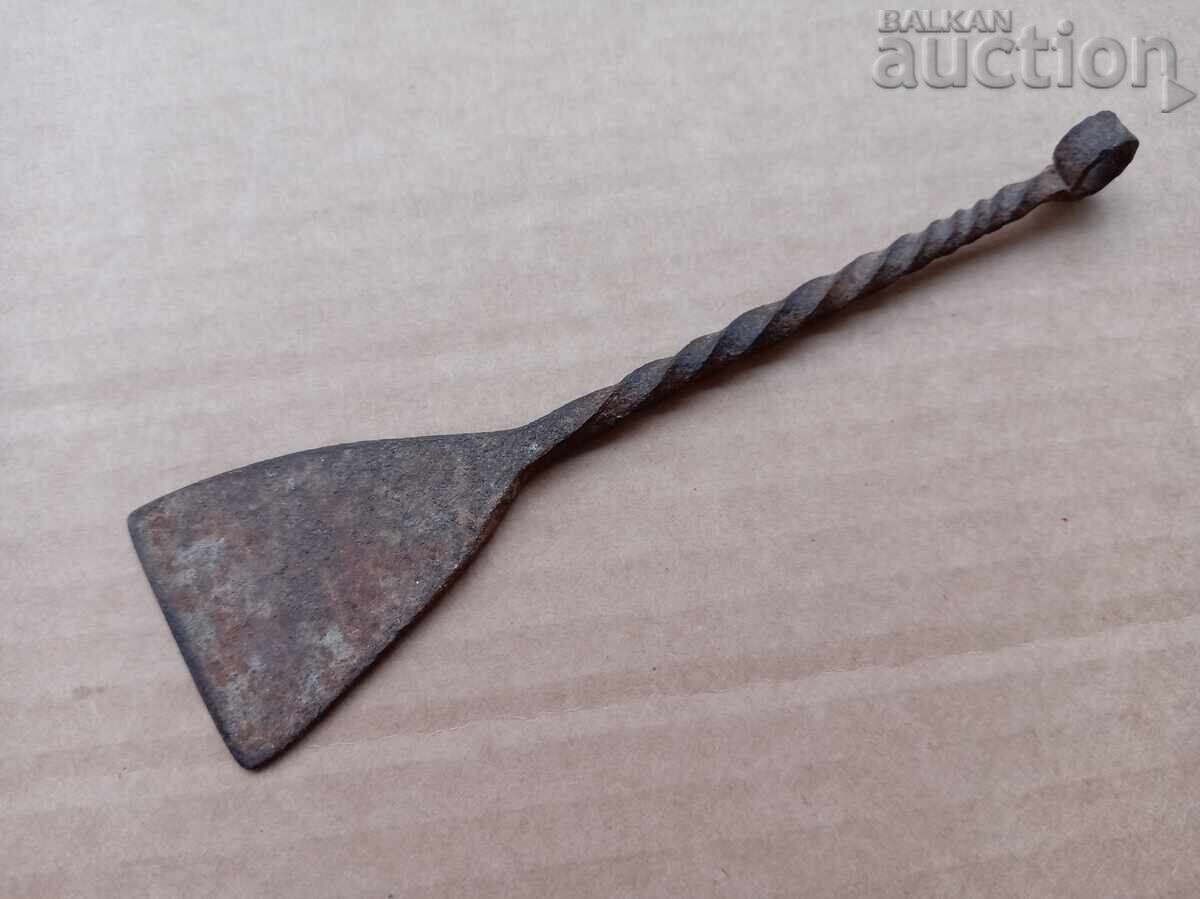 ogripka primitivă , ogribka , ugripka , ugripka fier forjat