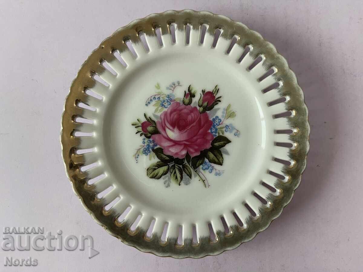 Ιαπωνικό πιατάκι πορσελάνης με τιμή 2.51 BGN | € 1.28 Ιαπωνικό πιατάκι πορσελάνης με τιμή 2.51 BGN | € 1.28