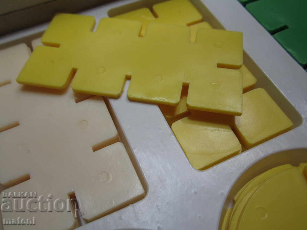 Auction  OLD CHILDREN'S TOY CONSTRUCTION SET GEOMETRIC FIGURES