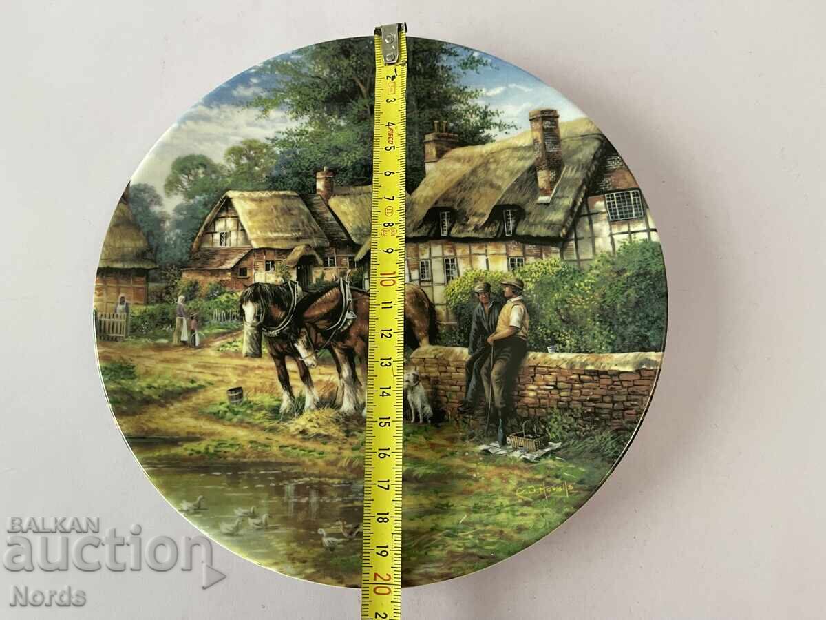 Wedgwood English Plate - 5 Wedgwood English Plate - 5