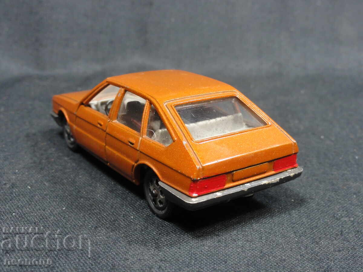 Auction  1/43 METAL CAR SCALE MODEL SIMCA 1308 MEBETOYS ITALY