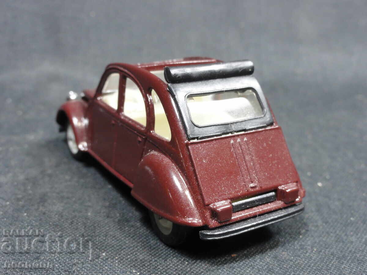 Auction  1/43 METAL CAR SCALE MODEL CITROEN 2CV VEREM FRANCE