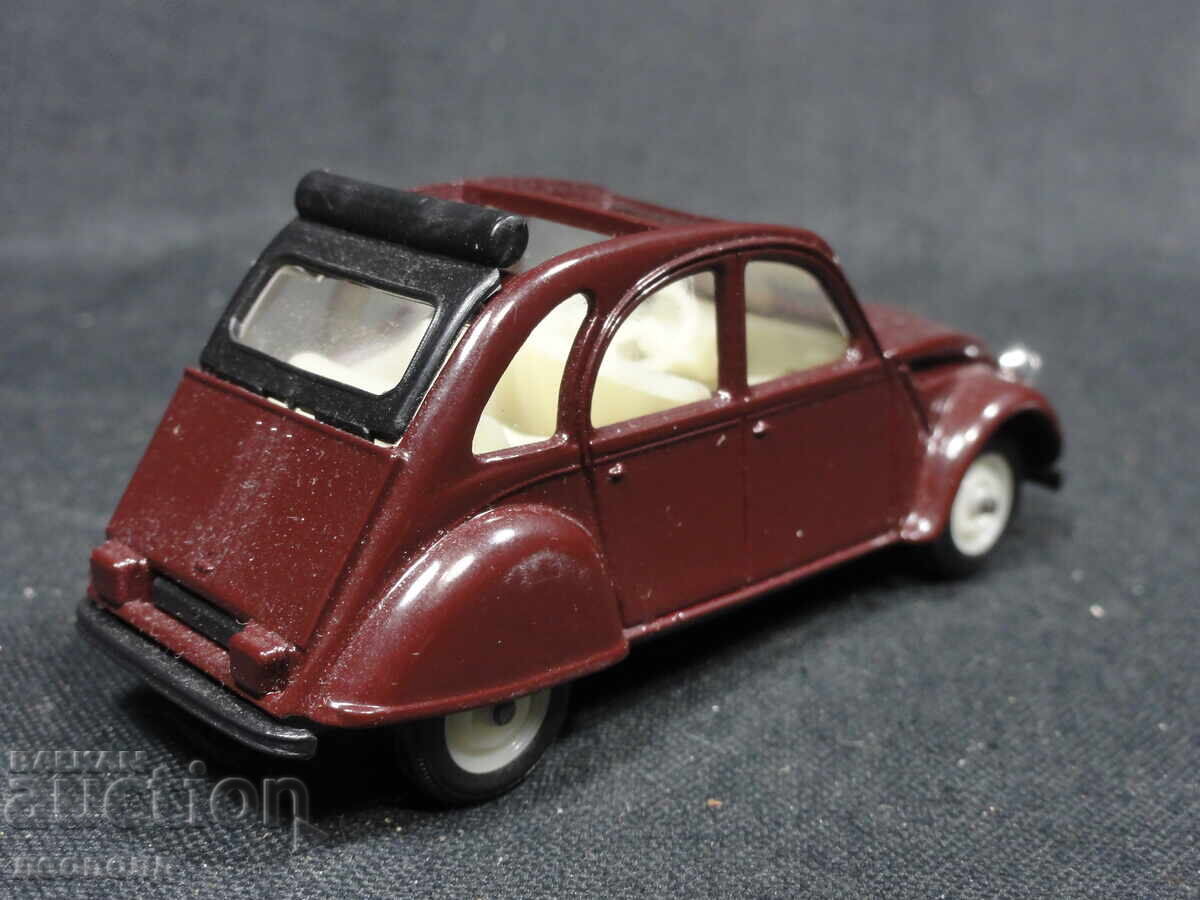 Delivery of 1/43 METAL CAR SCALE MODEL CITROEN 2CV VEREM FRANCE