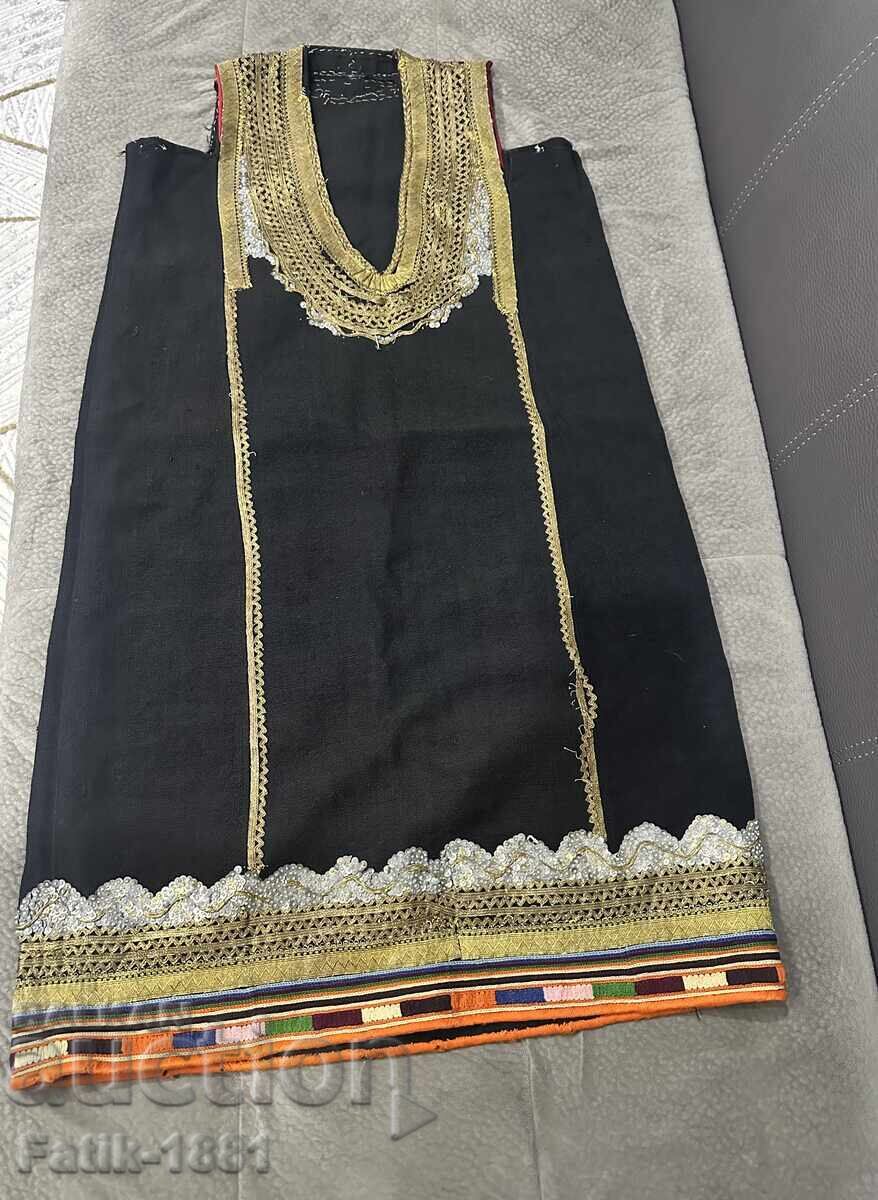 Livrarea Costum tradițional din regiunea Trăn