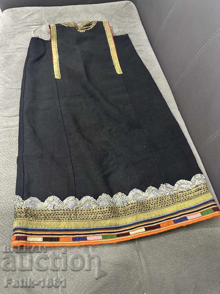 Costum tradițional din regiunea Trăn - 5