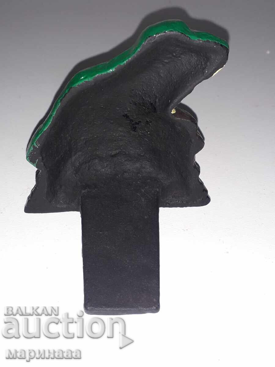 Auction  MASSIVE FIGURE. CAST IRON. 563 GR