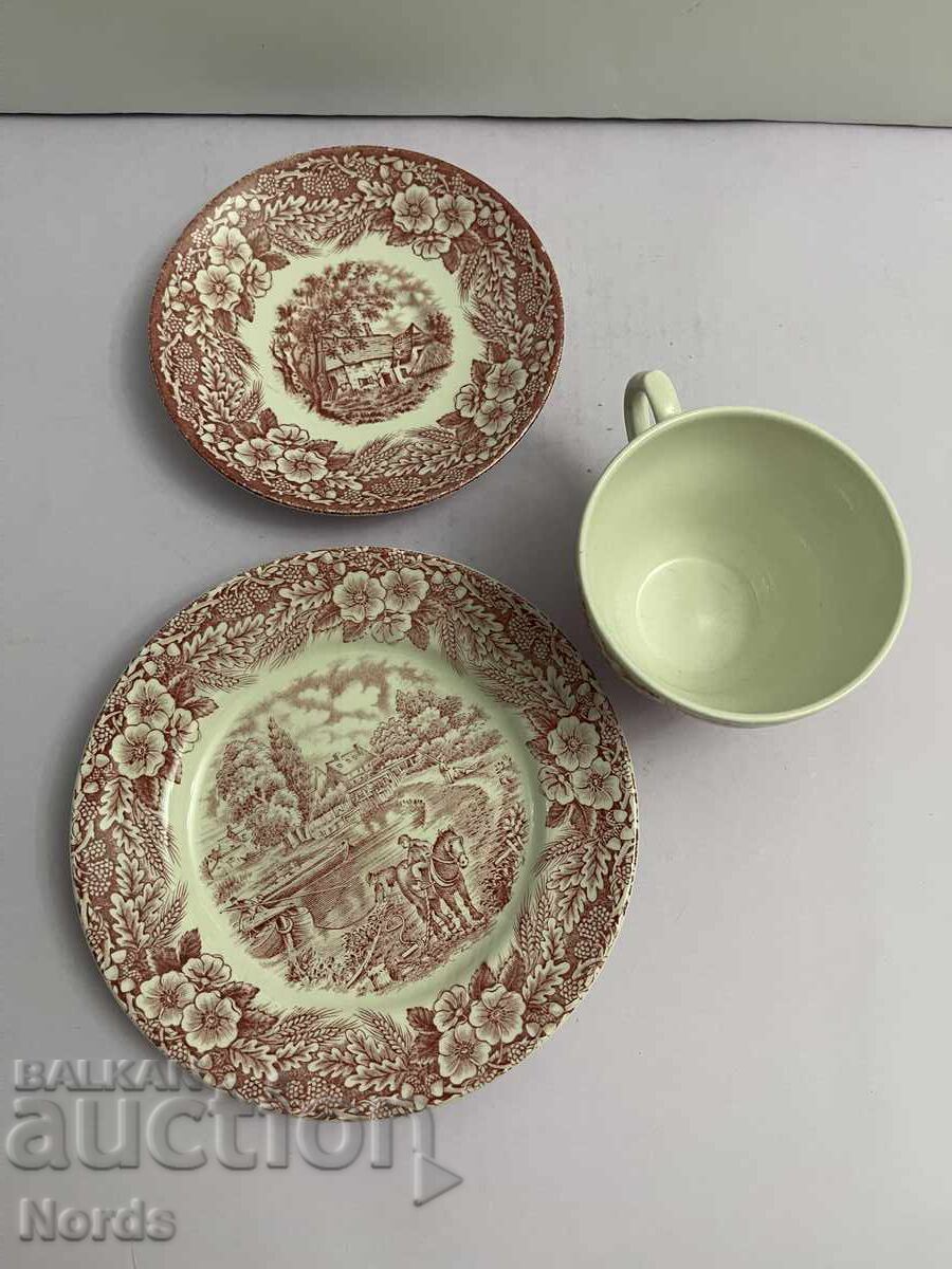 Delivery of Staffordshire English Triple Tea Set Delivery of Staffordshire English Triple Tea Set