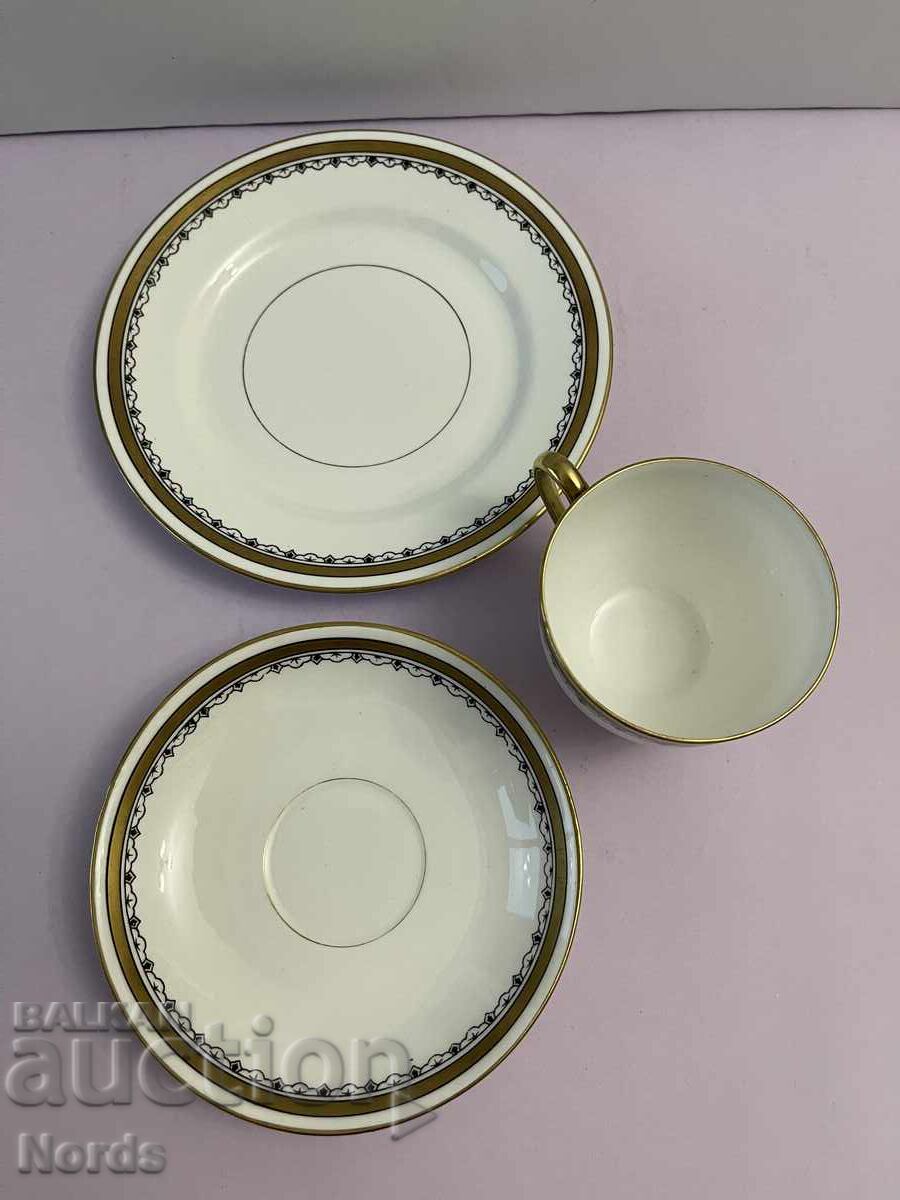 Аукцион Винтидж английски троен сет за чай Аукцион Винтидж английски троен сет за чай