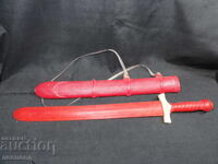 Jucărie veche retro socialistă NRB din plastic, sabie cu foarfece