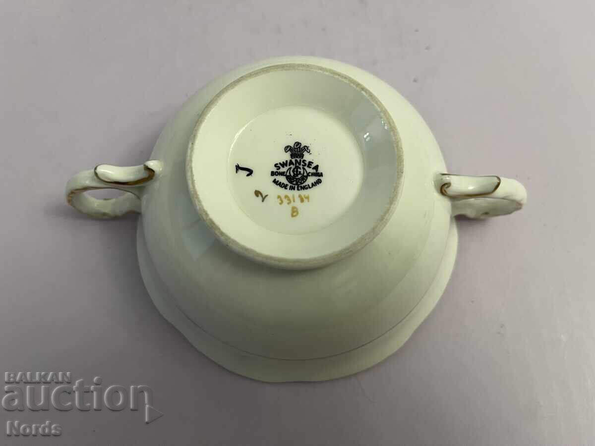 Swansea Vintage Cup with Two Handles - 5