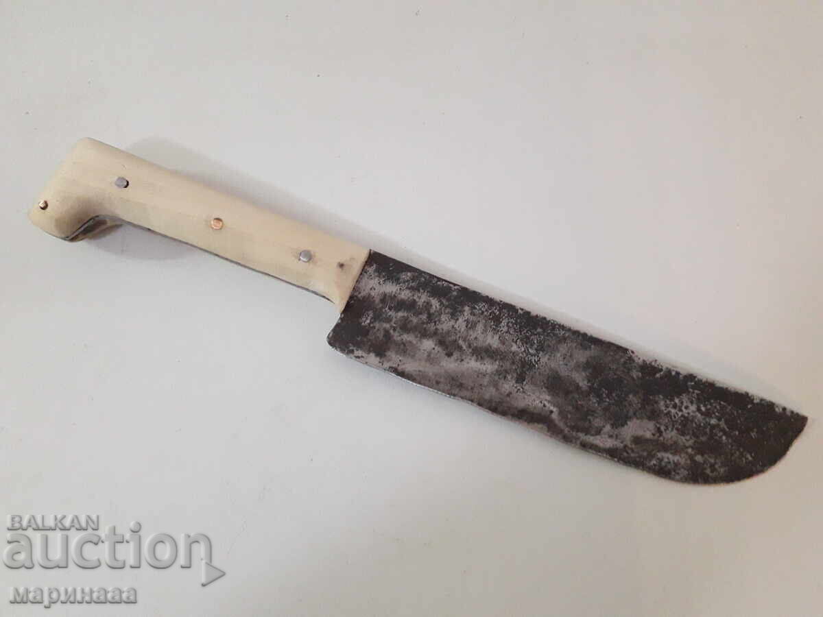 OLD LARGE BUTCHER KNIFE. FORGED IRON. BG with price 35.00 BGN | € 17.90 OLD LARGE BUTCHER KNIFE. FORGED IRON. BG with price 35.00 BGN | € 17.90