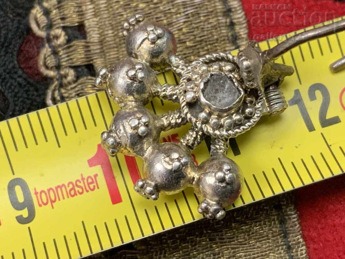 Delivery of Revival-era silver arpalia Delivery of Revival-era silver arpalia