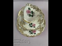 Βασιλικό σετ τριών τεμαχίων για τσάι