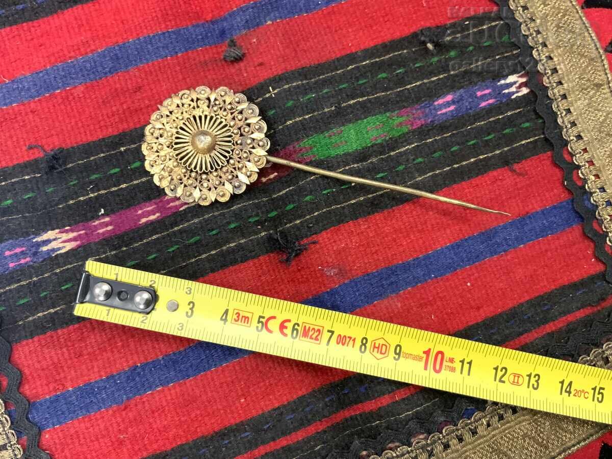 Revival-era Vidin needle, silver gilt with price 175.00 BGN | € 89.48 Revival-era Vidin needle, silver gilt with price 175.00 BGN | € 89.48