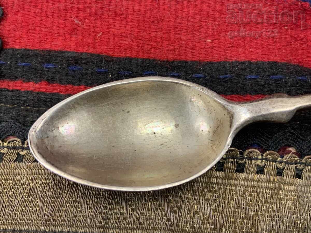 Livrarea Linguriță renascentistă din argint, filigran tăiat Livrarea Linguriță renascentistă din argint, filigran tăiat