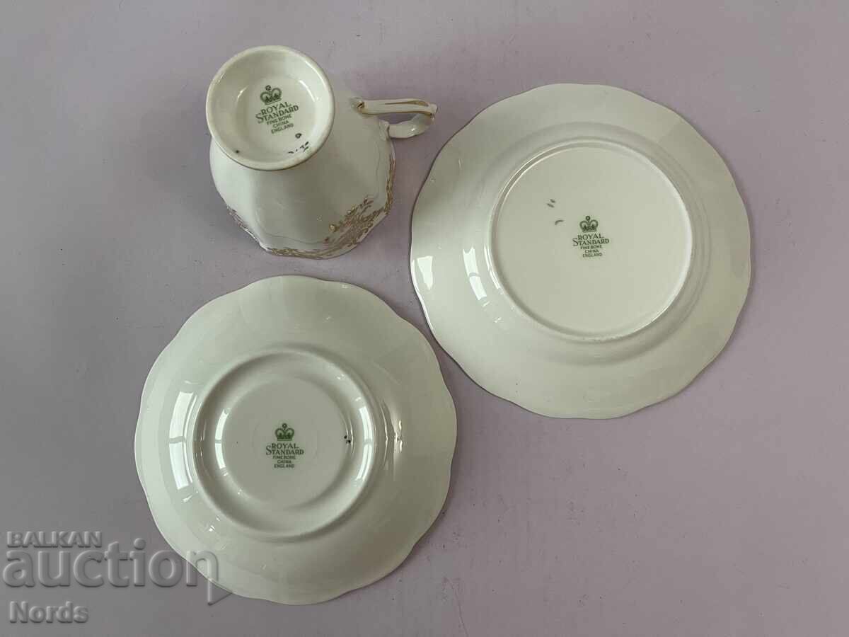 Auction  Beautiful English triple tea set