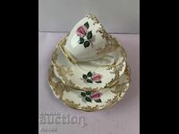 Όμορφο αγγλικό τριπλό σετ τσαγιού