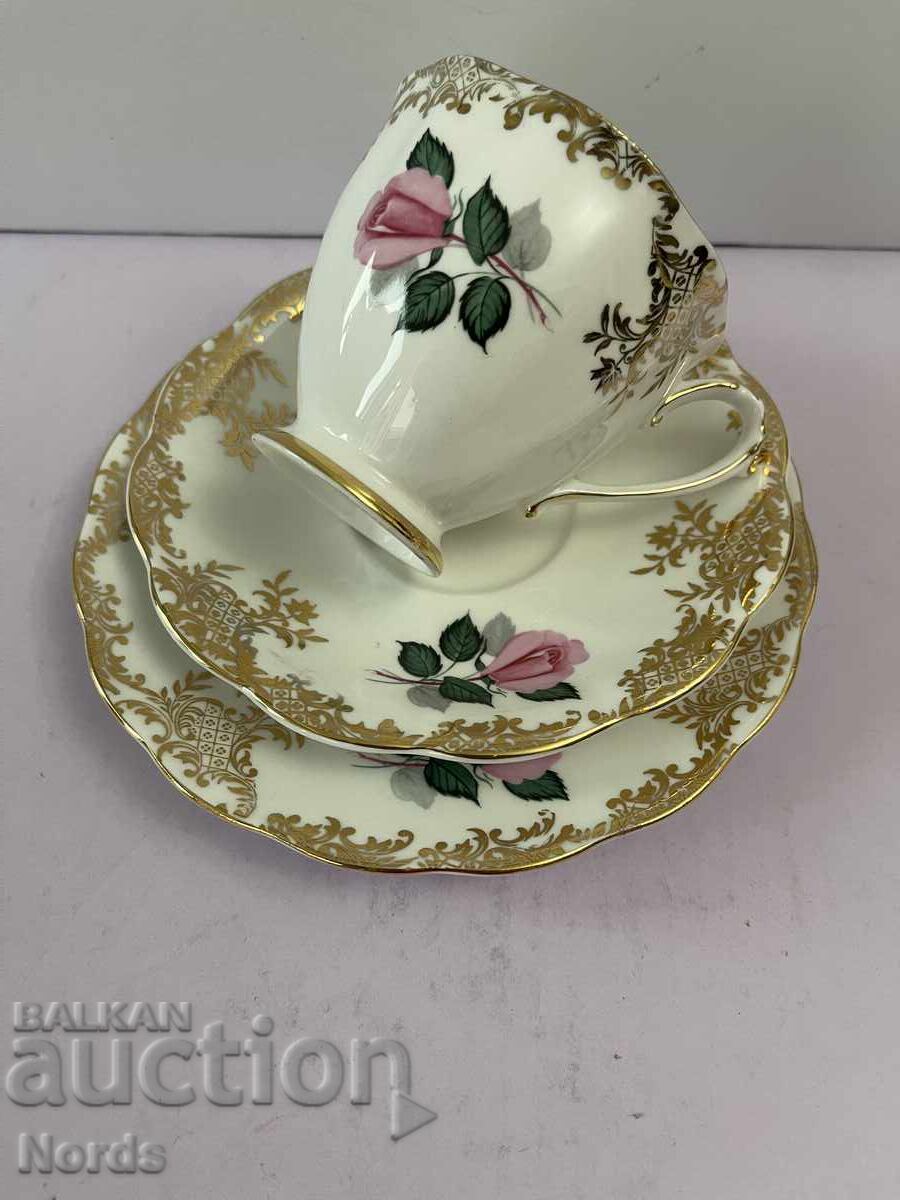 Beautiful English triple tea set Beautiful English triple tea set