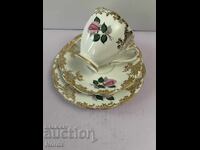 Όμορφο αγγλικό τριπλό σετ τσαγιού