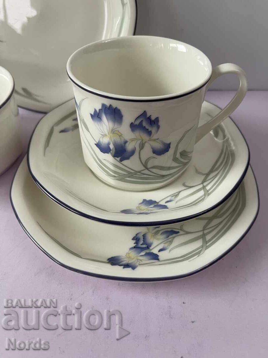 Βασιλικό σερβίτσιο πορσελάνης Royal Doulton με τιμή 13.00 BGN | € 6.65 Βασιλικό σερβίτσιο πορσελάνης Royal Doulton με τιμή 13.00 BGN | € 6.65