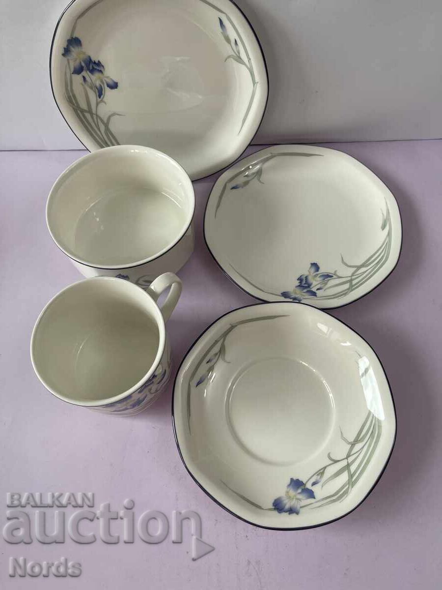 Δημοπρασία Βασιλικό σερβίτσιο πορσελάνης Royal Doulton Δημοπρασία Βασιλικό σερβίτσιο πορσελάνης Royal Doulton