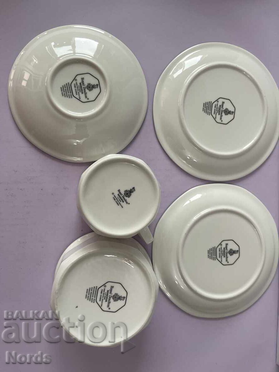 Παράδοση Βασιλικό σερβίτσιο πορσελάνης Royal Doulton Παράδοση Βασιλικό σερβίτσιο πορσελάνης Royal Doulton