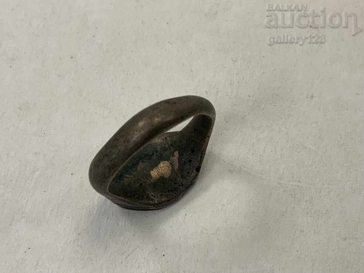 Auction Renaissance ring Auction Renaissance ring