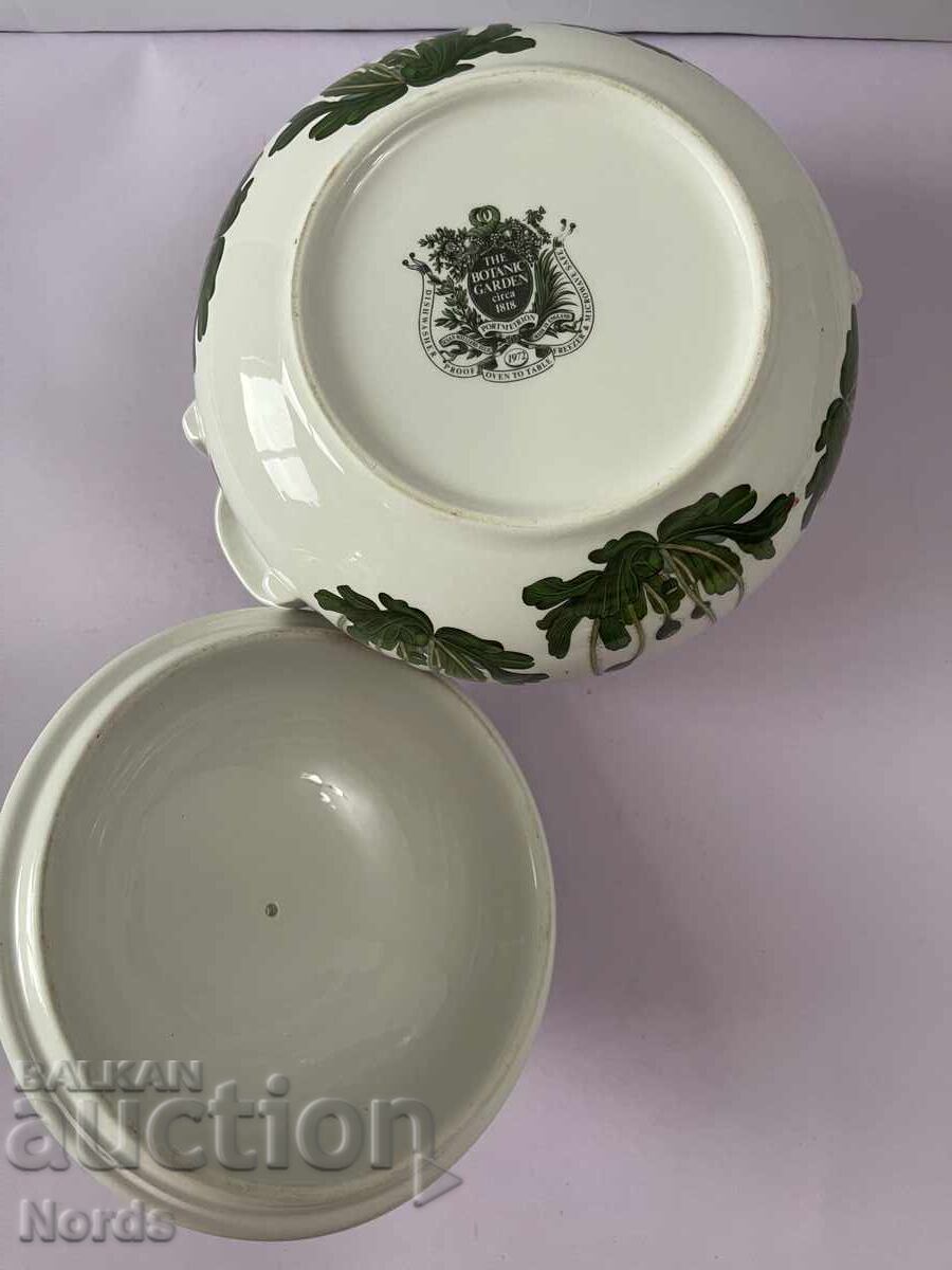 Παράδοση Υπέροχο αγγλικό σκεύος με καπάκι Παράδοση Υπέροχο αγγλικό σκεύος με καπάκι