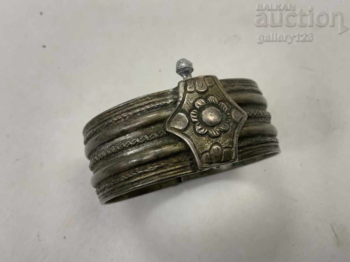 Revival bracelet struck silver with price 67.66 BGN | € 34.59 Revival bracelet struck silver with price 67.66 BGN | € 34.59