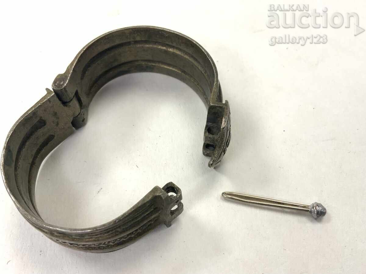 Delivery of Revival bracelet struck silver Delivery of Revival bracelet struck silver