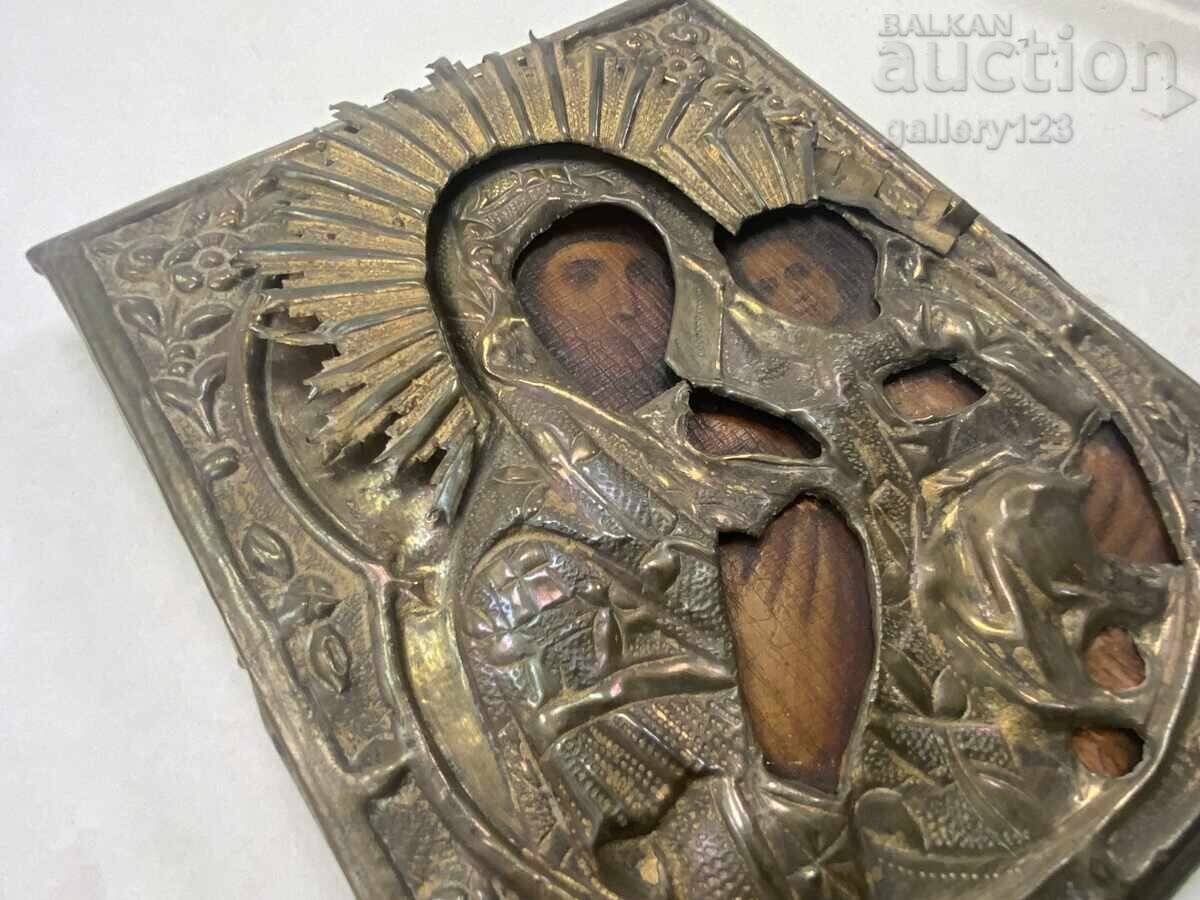 Old hand-painted Russian icon, mounting, 19th century with price 282.00 BGN | € 144.18 Old hand-painted Russian icon, mounting, 19th century with price 282.00 BGN | € 144.18