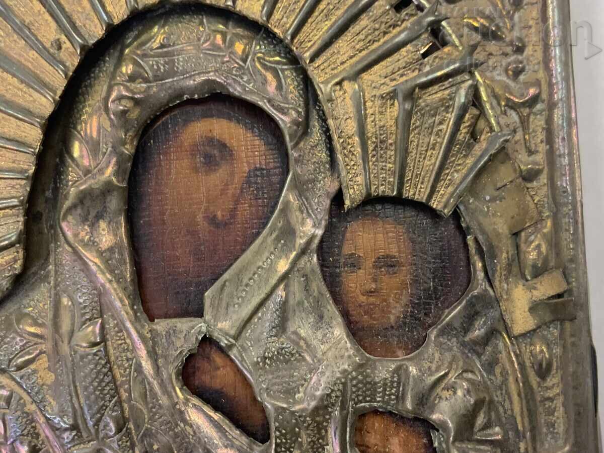 Auction Old hand-painted Russian icon, mounting, 19th century Auction Old hand-painted Russian icon, mounting, 19th century