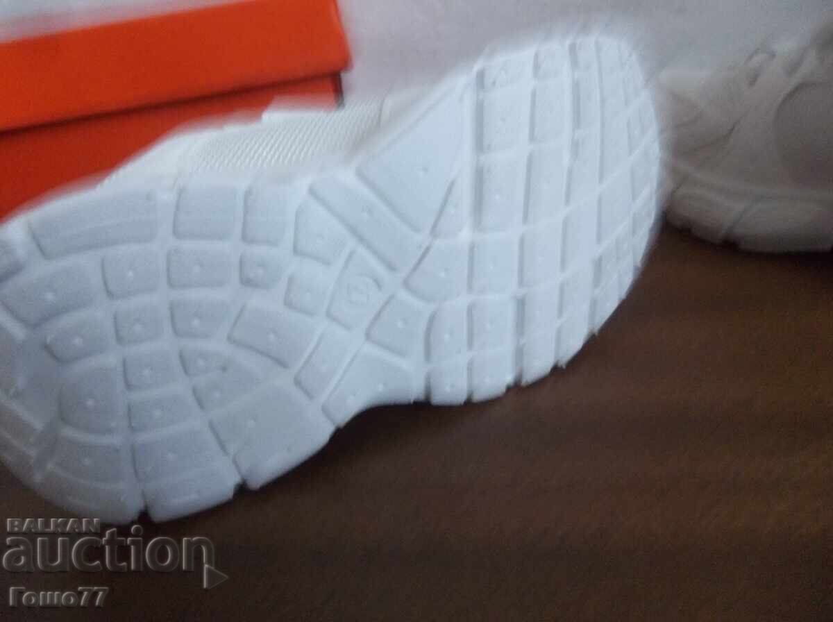 Livrarea Încălțăminte Livrarea Încălțăminte