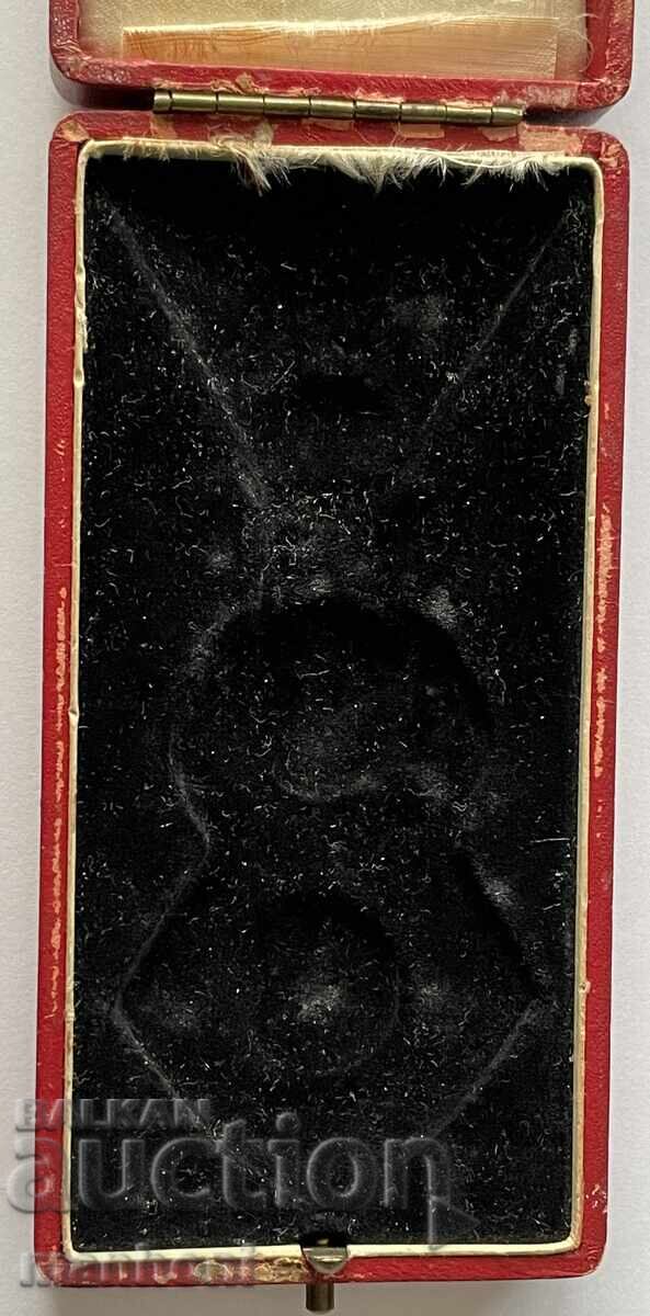 6267 Βασίλειο της Βουλγαρίας Τάγμα Πολιτικής Αξίας IV τάξης. Σουηδία με τιμή 220.00 BGN | € 112.48 6267 Βασίλειο της Βουλγαρίας Τάγμα Πολιτικής Αξίας IV τάξης. Σουηδία με τιμή 220.00 BGN | € 112.48