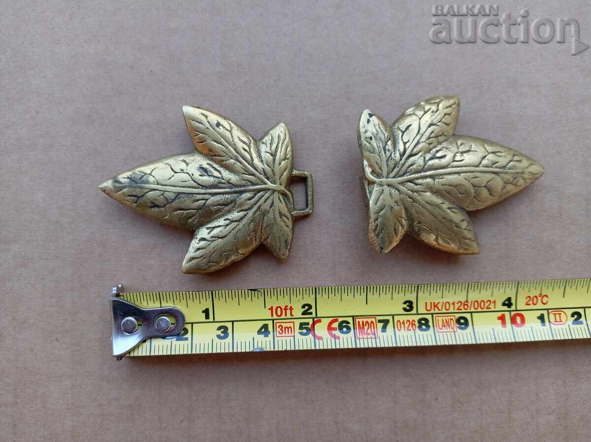 Delivery of Antique Maiden's Clasps, Urban Type Delivery of Antique Maiden's Clasps, Urban Type