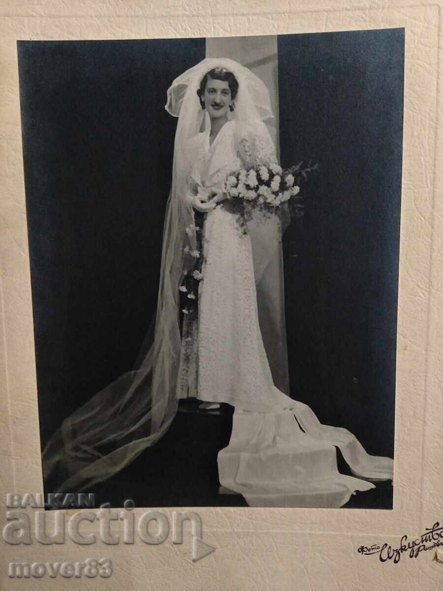 Delivery of Old portrait photos. Bride/Groom. 1934 Delivery of Old portrait photos. Bride/Groom. 1934