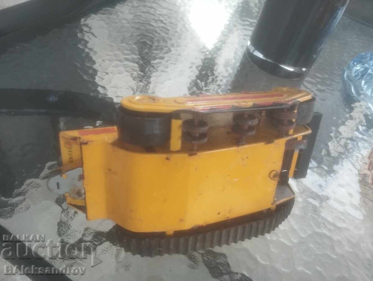 Jucărie veche cu buldozer de tablă - 6