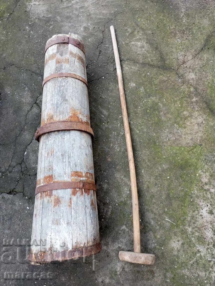 Butuc vechi de lemn