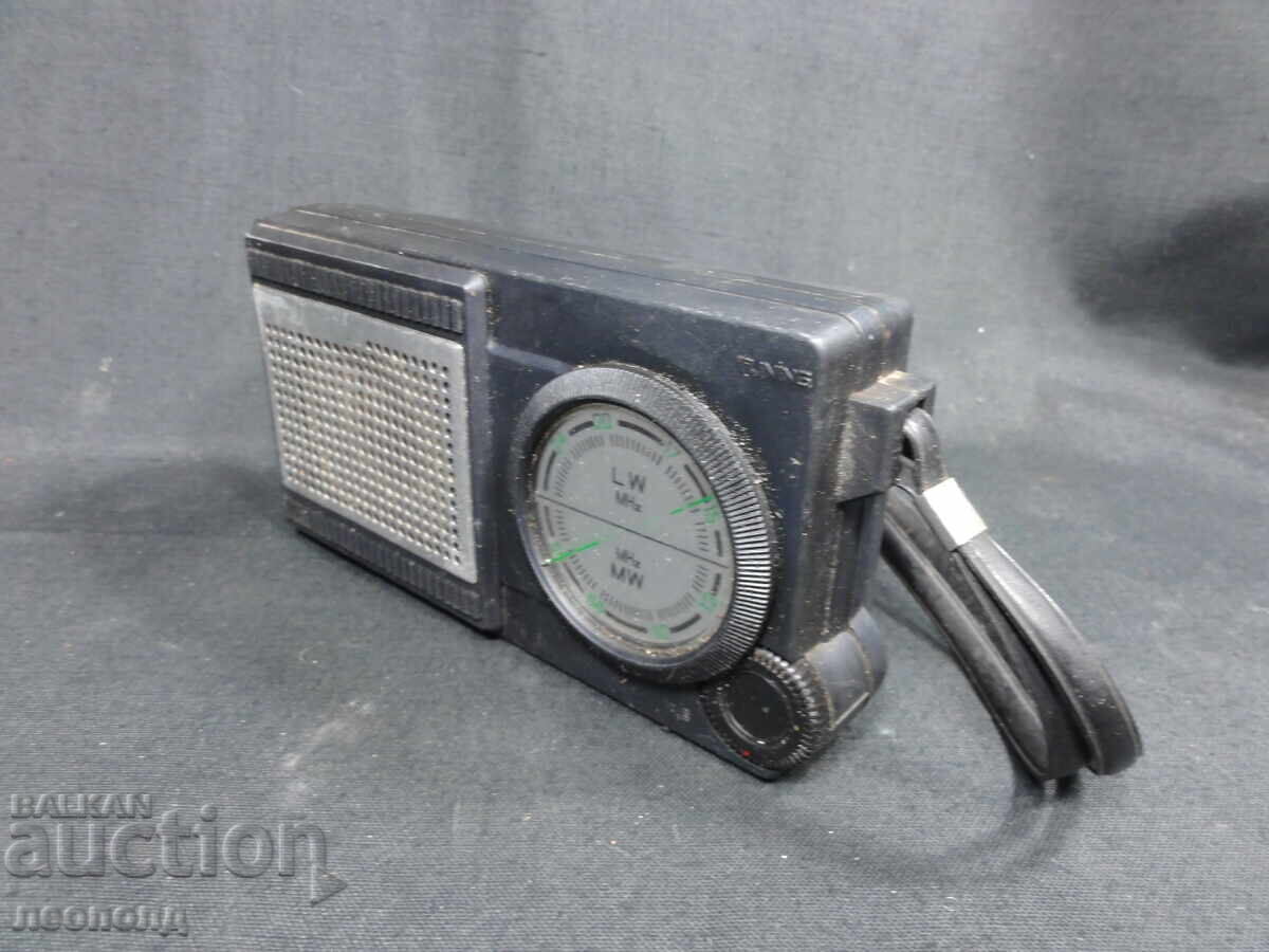 BZTs STAR RETRO SOCIALIST USSR TRANSISTOR RADIO NEYVA 304 NEYWA with price 6.50 BGN | € 3.32 BZTs STAR RETRO SOCIALIST USSR TRANSISTOR RADIO NEYVA 304 NEYWA with price 6.50 BGN | € 3.32